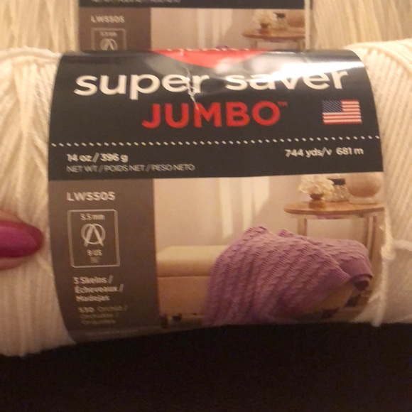 Two Skeins of RED HEART SUPER SAVER JUMBO Yarn.14 oz. 4 Medium.SOFT WHITE. NWT - Picture 4 of 6